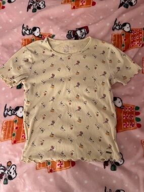 Hollister Ribbed Yellow Floral Tee